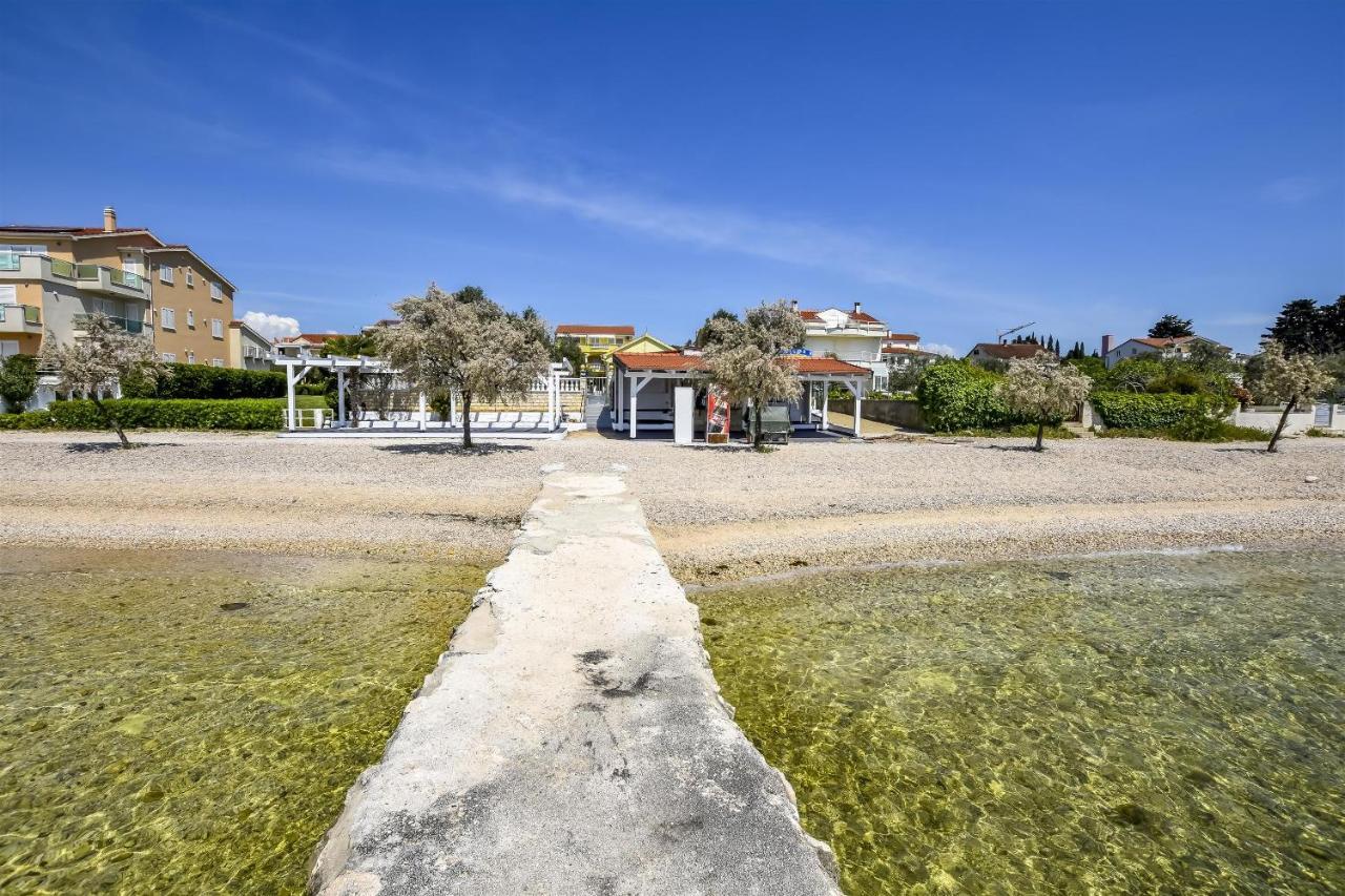 Mobile Home Dandelion Biograd Na Moru Exterior photo